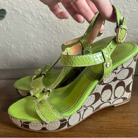 Coach Neon Green Platform Wedge in Size 5.5 - Picture 14 of 14